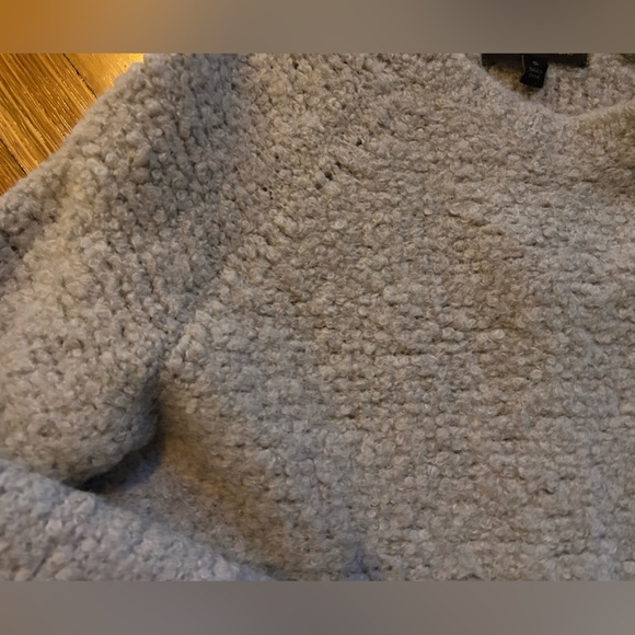Banana Republic boucle Sweater - Picture 2 of 2